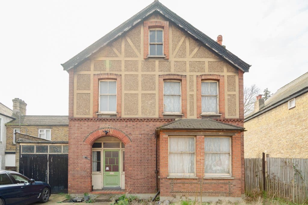 KINGSTON HOUSE south west london vacant derelict location house IM2A9870