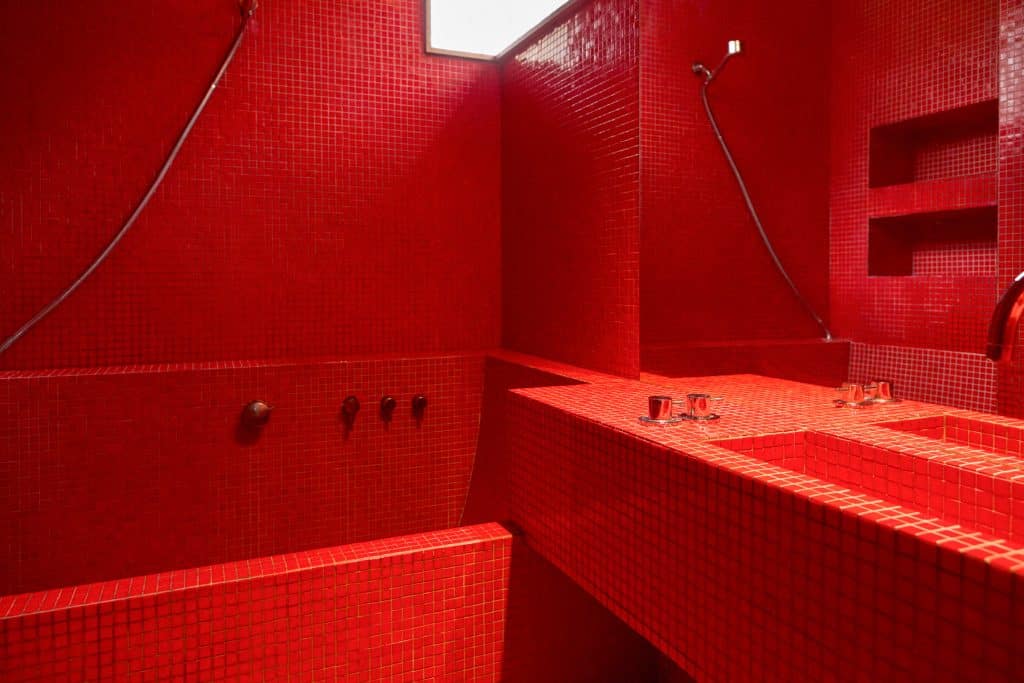 PALM SPRINGS east london retro futuristic shoot location HAVERFIELD Location 20241984 V2