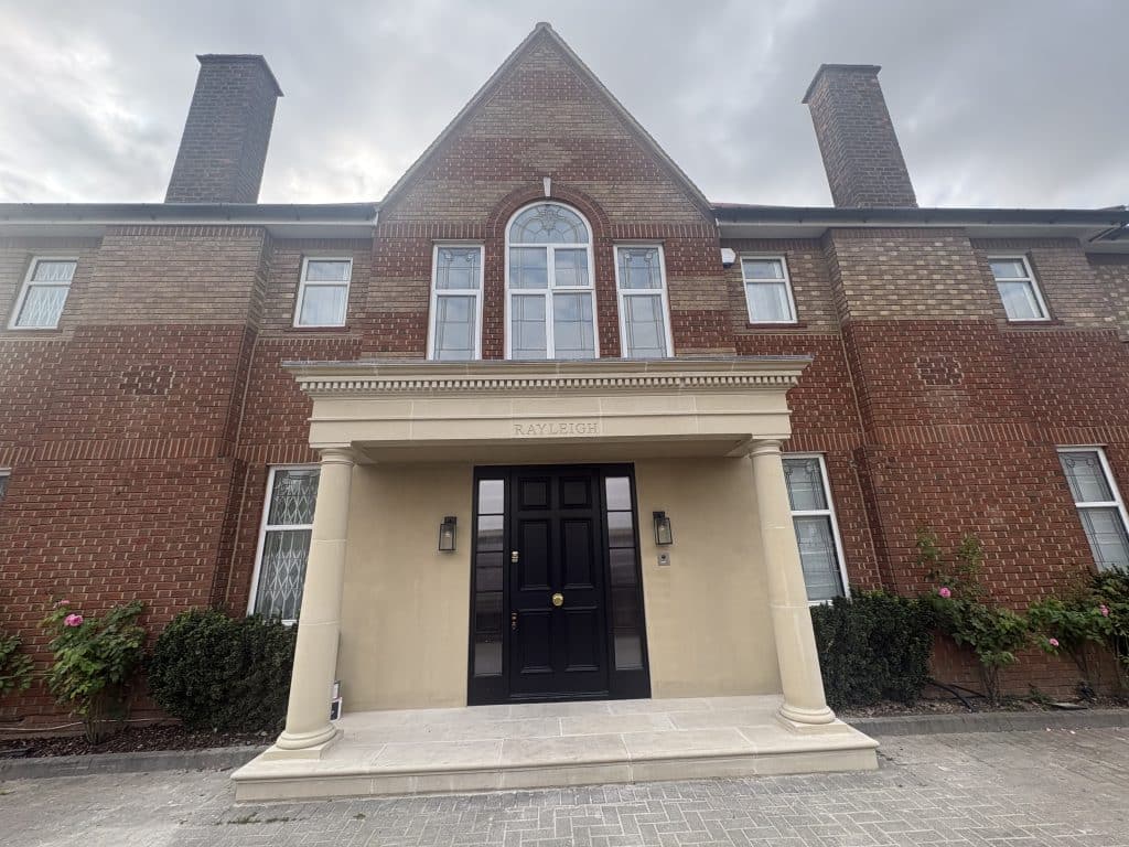 RAYLEIGH north west london large family location house image00121