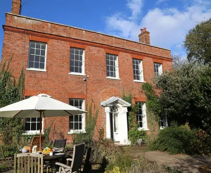 THE OAKS Faversham kent country classic location house hero 1181039