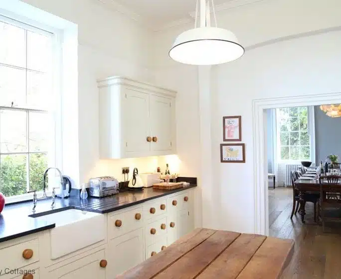 THE OAKS Faversham kent country classic location house hero 1522098
