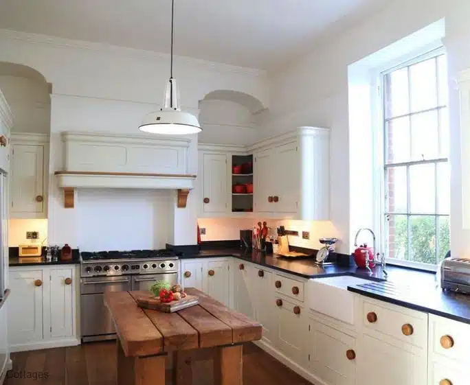 THE OAKS Faversham kent country classic location house hero 1522123