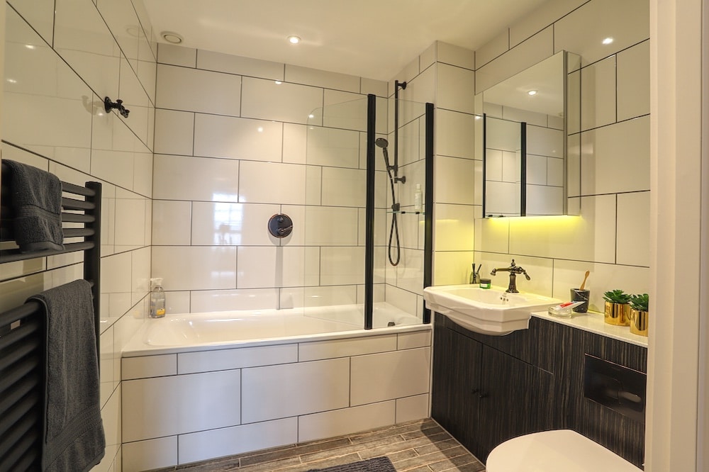 WEMBLEY APARTMENTS modern contemporary apartment flat shoot location Ferum 1056IMG 9220