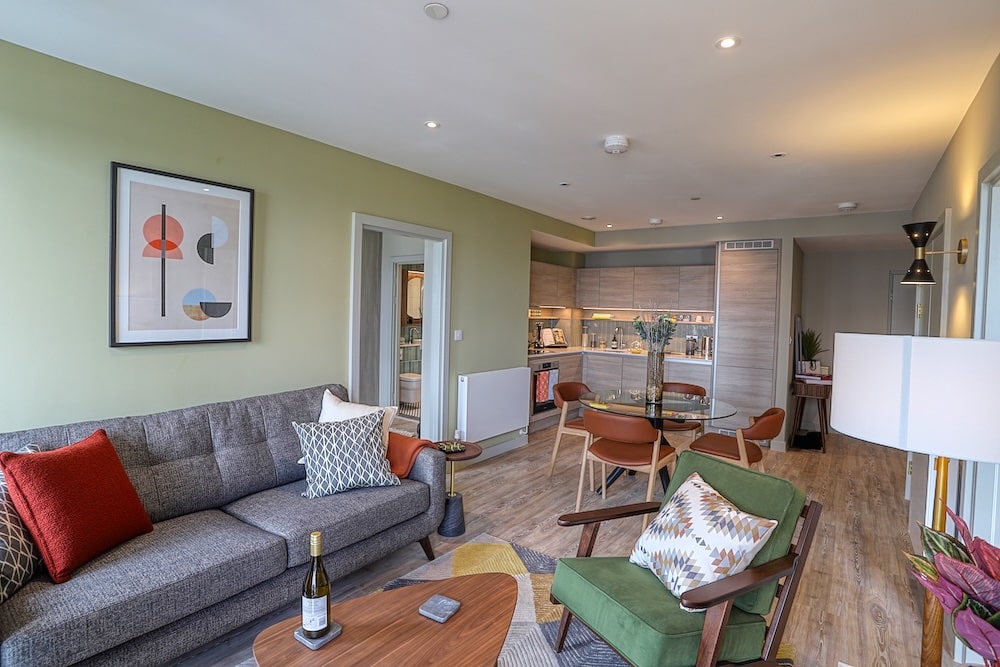 WEMBLEY APARTMENTS modern contemporary apartment flat shoot location Madison 913 IMG 9425