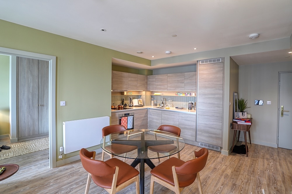 WEMBLEY APARTMENTS modern contemporary apartment flat shoot location Madison 913 IMG 9435