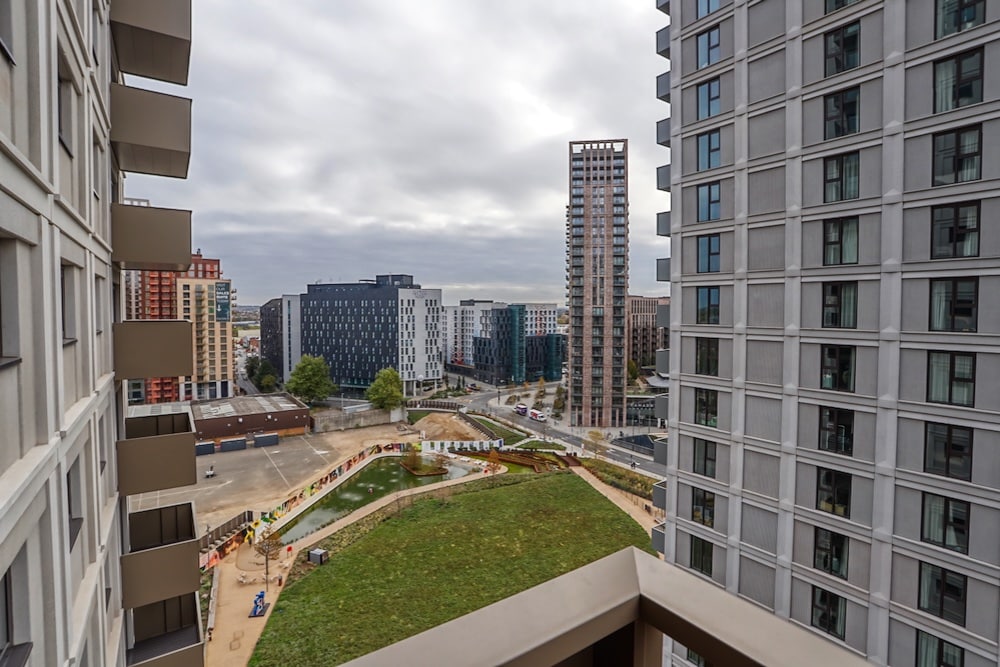 WEMBLEY APARTMENTS modern contemporary apartment flat shoot location Wembley Park Apartment Shoot Sola & Luna 17.10.25 MG 5111