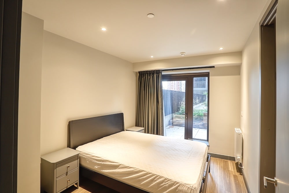 WEMBLEY APARTMENTS modern contemporary apartment flat shoot location Wembley Park Apartment Shoot Sola & Luna 17.10.25 MG 5686