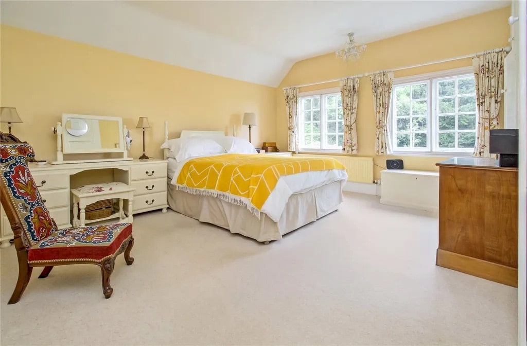 LITTLEDALE hertfordshire country traditional location house scrubbitts 12