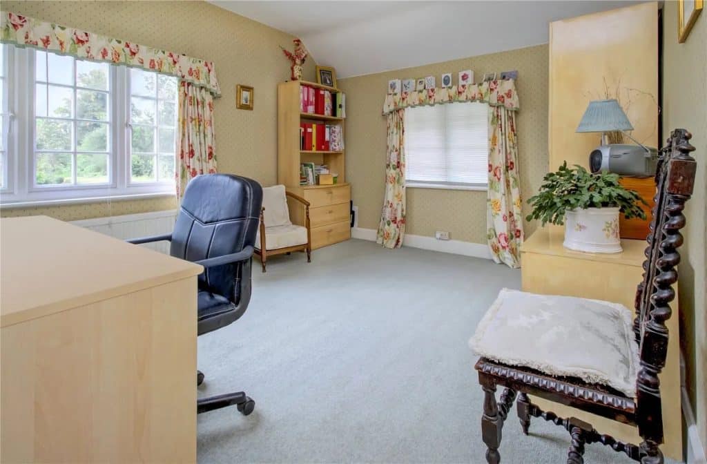 LITTLEDALE hertfordshire country traditional location house scrubbitts 15