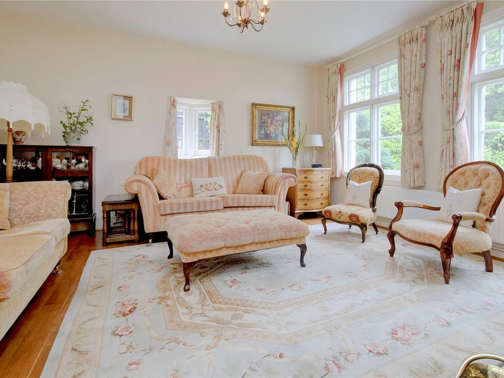 LITTLEDALE hertfordshire country traditional location house scrubbitts 3