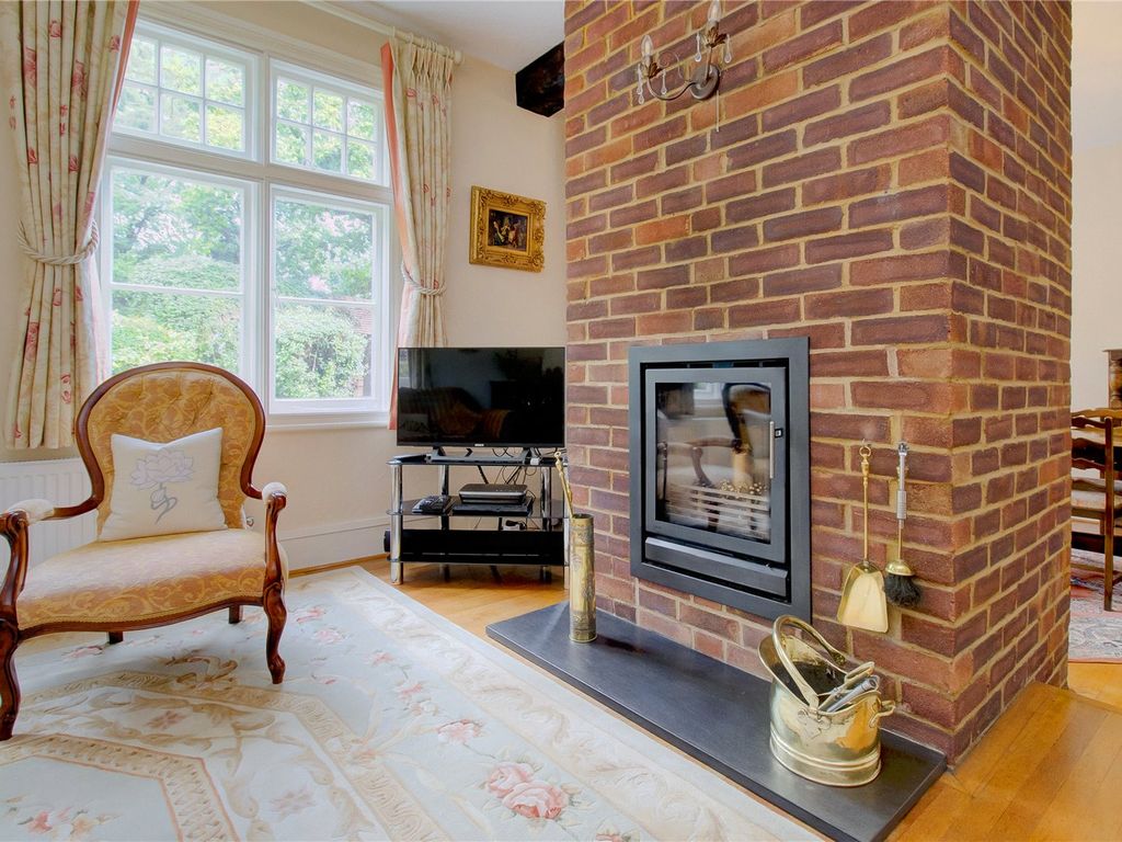 LITTLEDALE hertfordshire country traditional location house scrubbitts 4