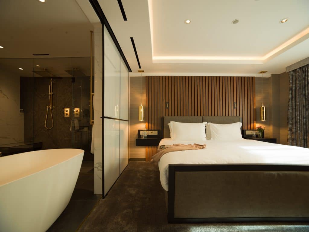 MIDDLE EIGHT covent garden central london modern luxury hotel shoot location Rocks Bedroom