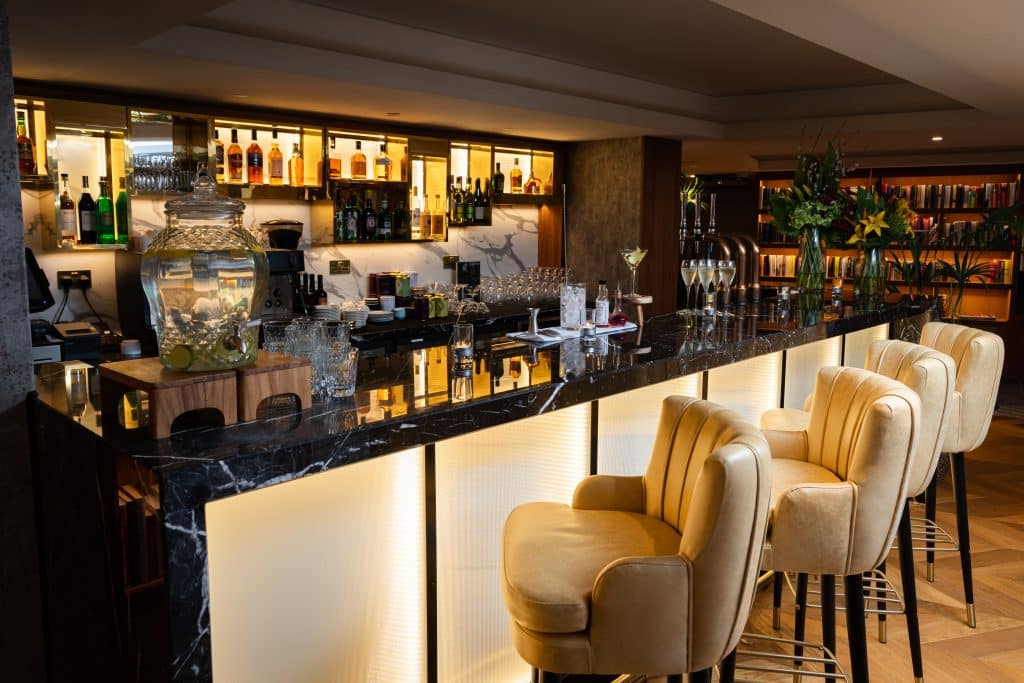 MIDDLE EIGHT covent garden central london modern luxury hotel shoot location The Balcony bar