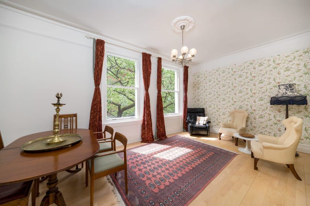 Netteswell House east london everyday location house with garden 01