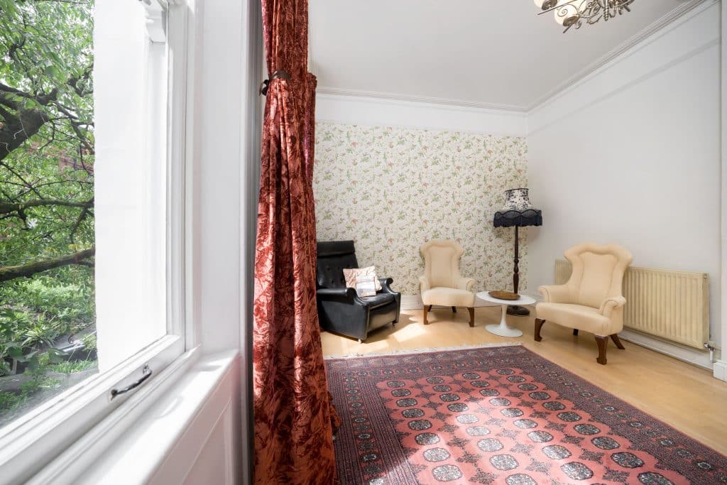 Netteswell House east london everyday location house with garden 03