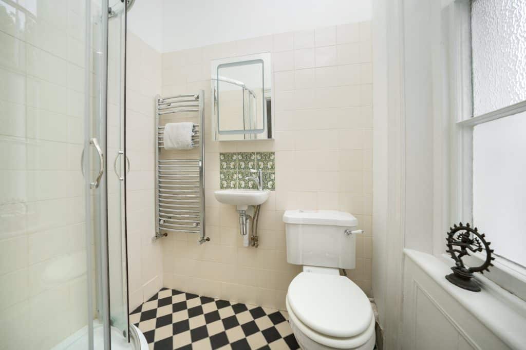 Netteswell House east london everyday location house with garden 10