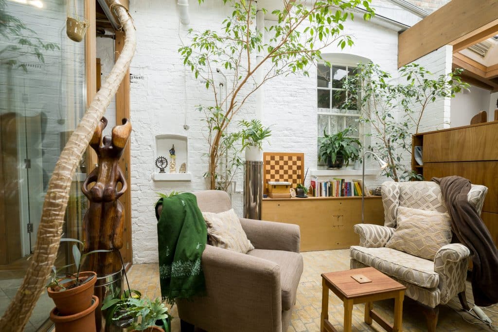Netteswell House east london everyday location house with garden 29