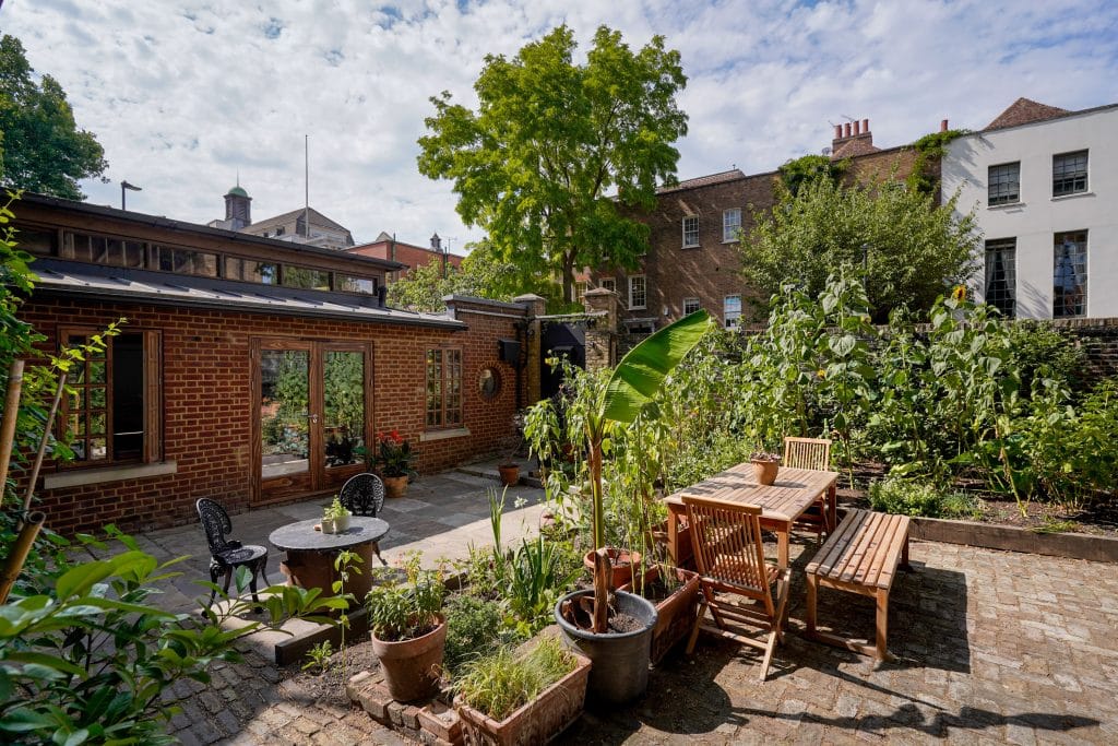 Netteswell House east london everyday location house with garden 41