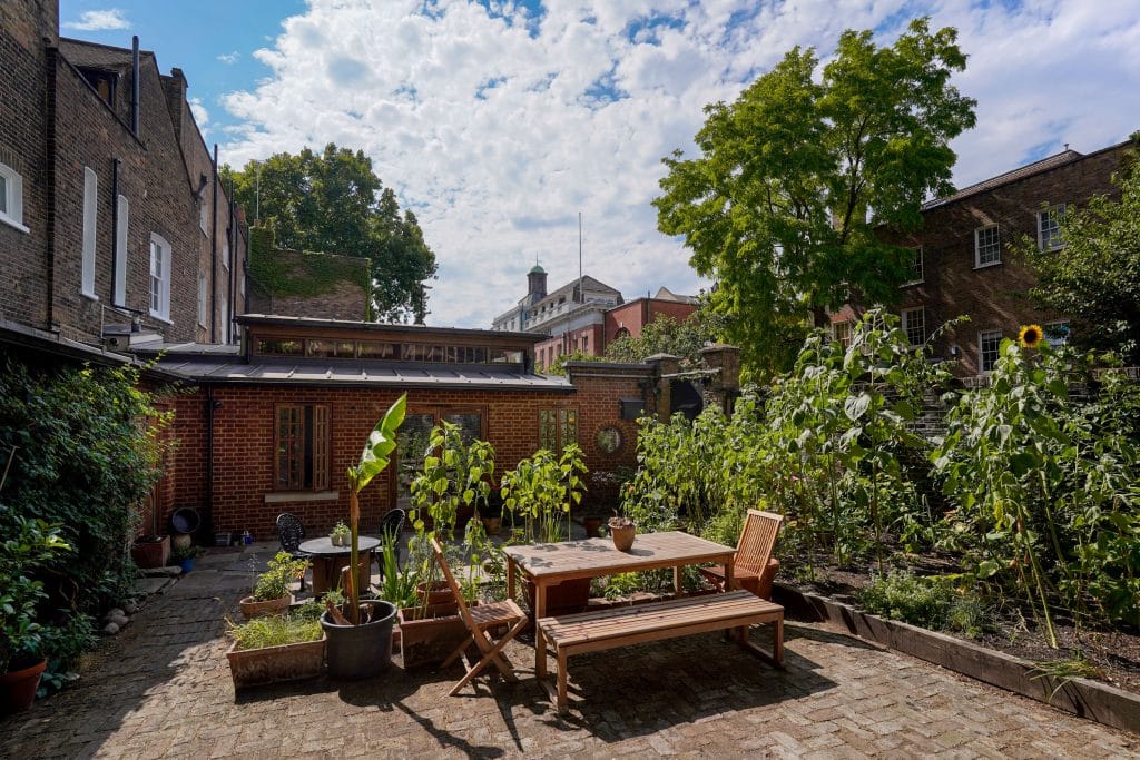 Netteswell House east london everyday location house with garden 43
