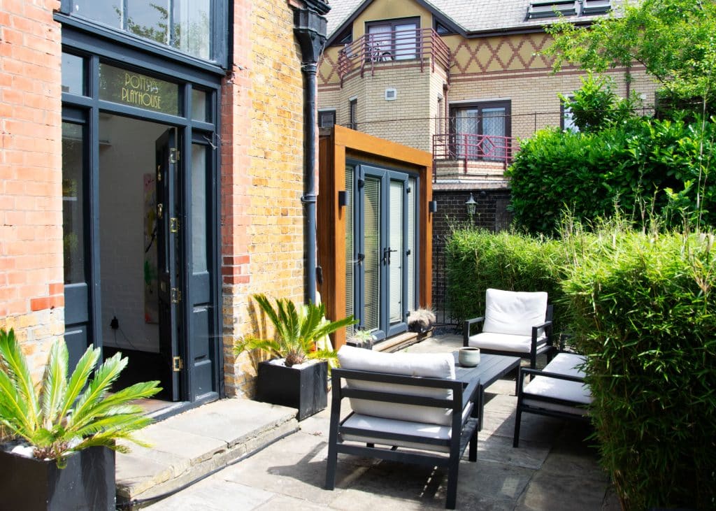 SCHOOLBELL MEWS contemporary east london shoot location house 10