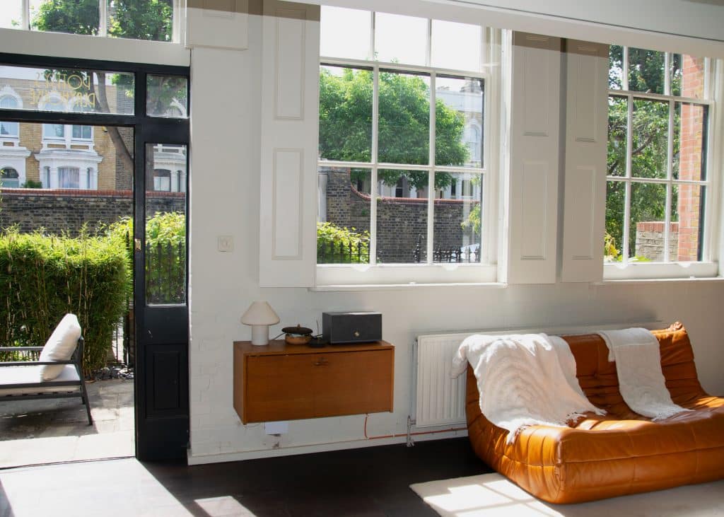SCHOOLBELL MEWS contemporary east london shoot location house 4