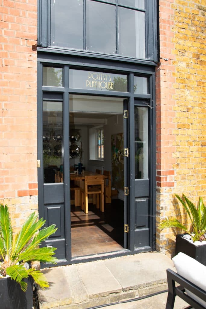 SCHOOLBELL MEWS contemporary east london shoot location house 8