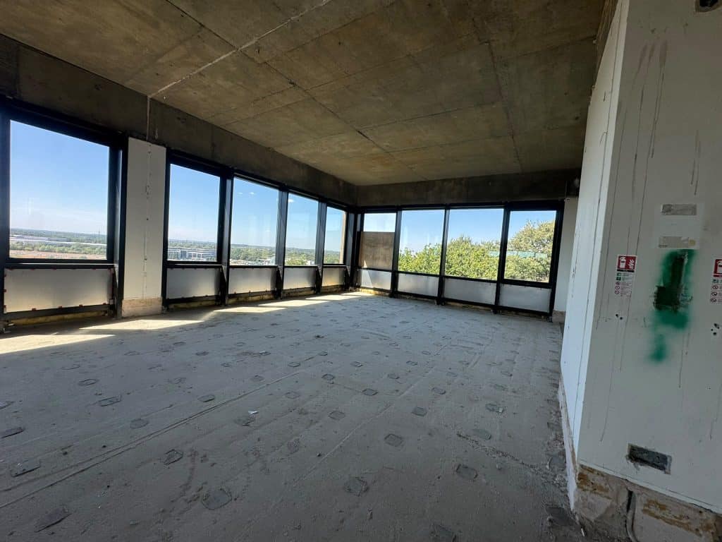 BROOKLANDS BUILDING weybridge surrey large vacant shoot location 26. Brooklands Buildng - ARK Loc