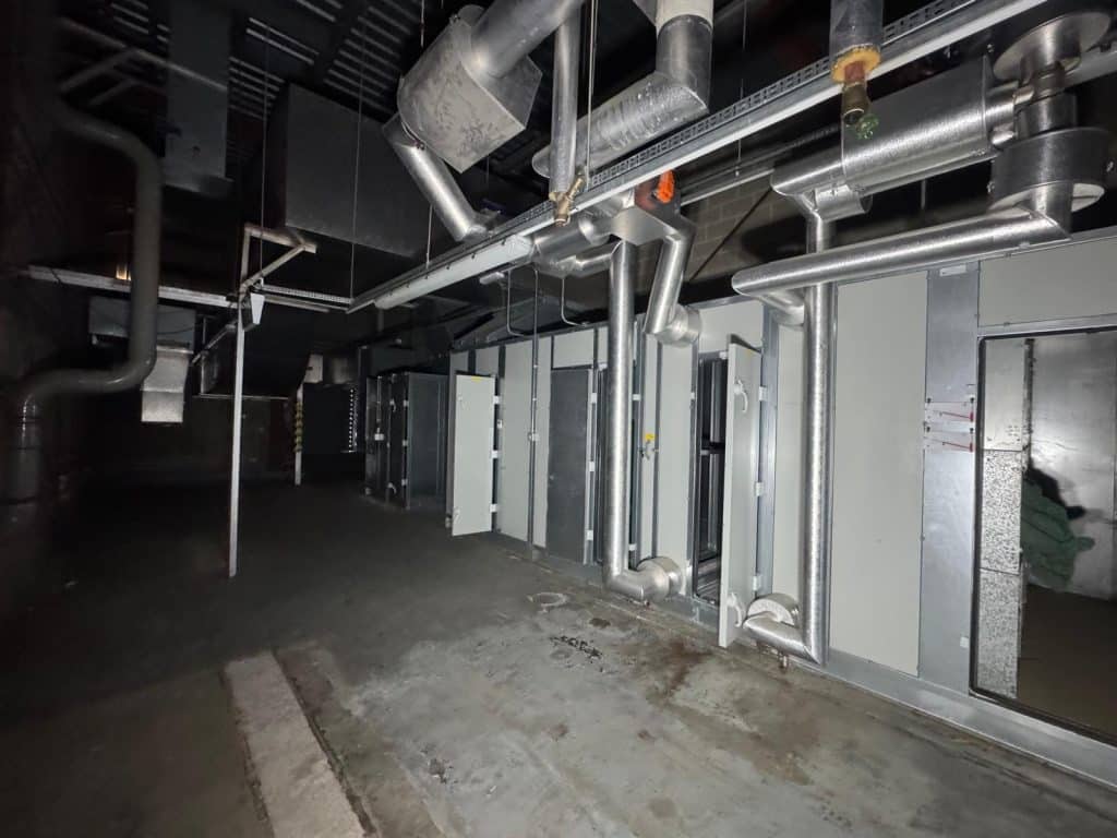 BROOKLANDS BUILDING weybridge surrey large vacant shoot location 31. Brooklands Buildng - ARK Loc