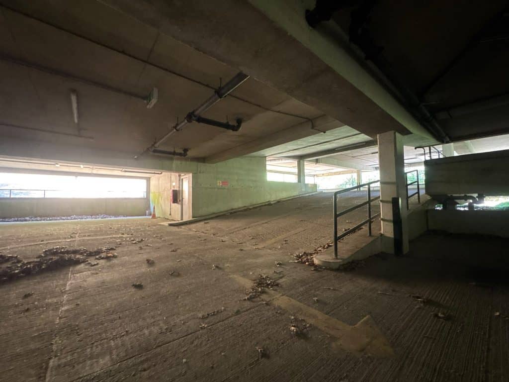 BROOKLANDS BUILDING weybridge surrey large vacant shoot location 40. Brooklands Buildng - ARK Loc