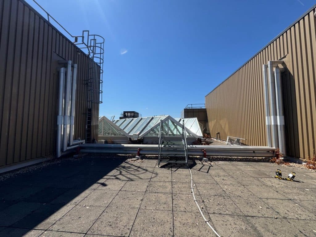 BROOKLANDS BUILDING weybridge surrey large vacant shoot location 7. Brooklands Buildng - ARK Loc