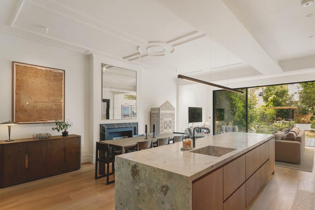 EALING COMMON edwardian bright location house west london 7 Montague Gardens W3 9PT 015