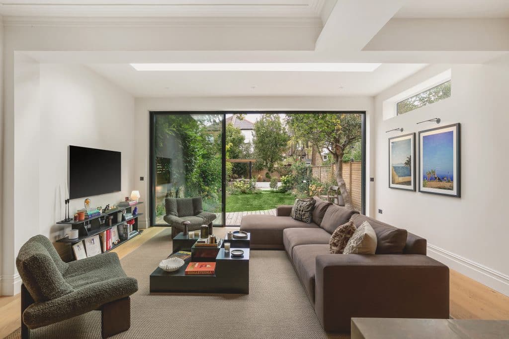 EALING COMMON edwardian bright location house west london 7 Montague Gardens W3 9PT 018