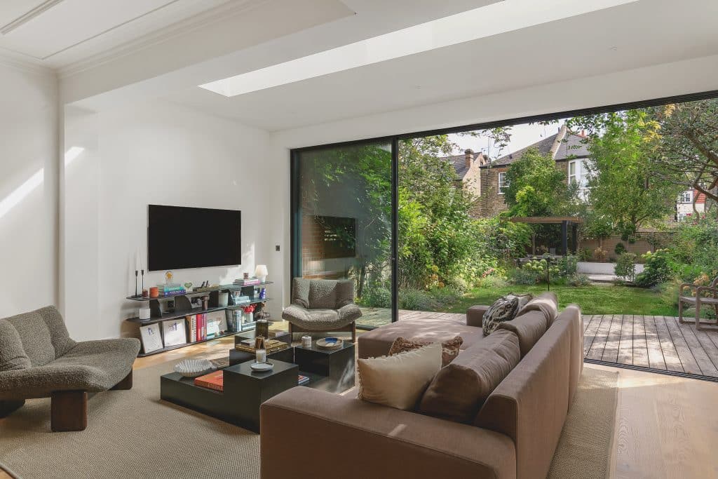 EALING COMMON edwardian bright location house west london 7 Montague Gardens W3 9PT 019