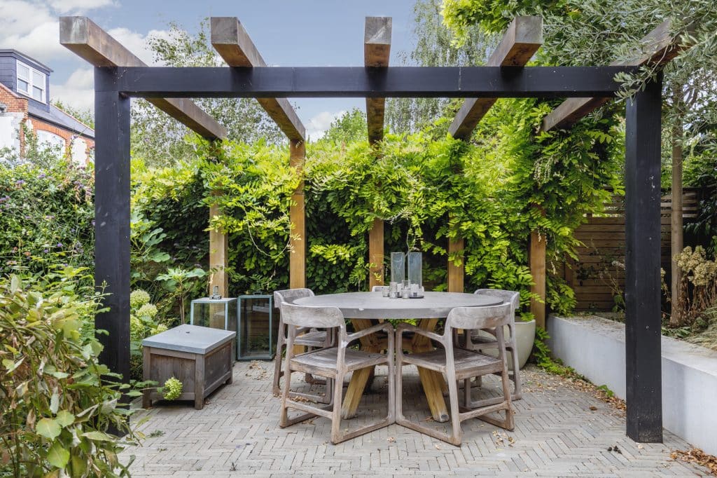 EALING COMMON edwardian bright location house west london 7 Montague Gardens W3 9PT 024