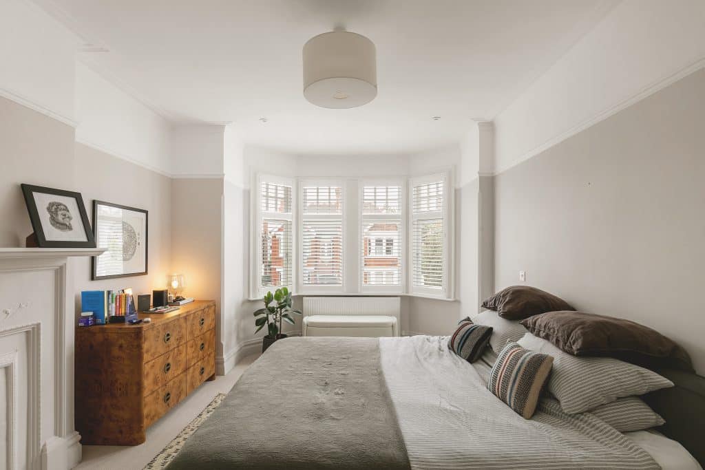 EALING COMMON edwardian bright location house west london 7 Montague Gardens W3 9PT 028