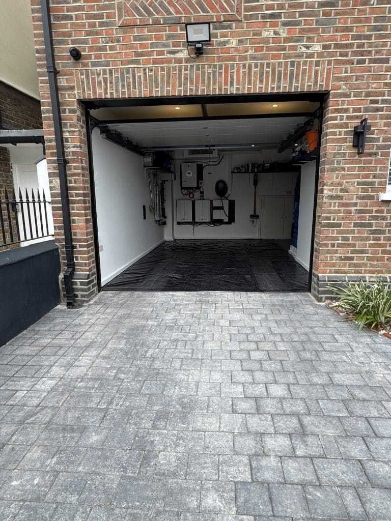 EALING HOUSE contemporary west london location house 7DA62089 87DF 48EC A075 36CCAEFAEEBB