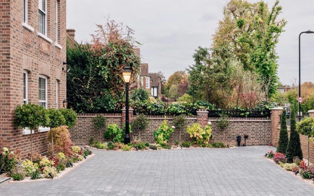 EALING HOUSE contemporary west london location house E66FC404 BF8F 4DCD BF62 4864CF8EBE1E 1 201 a