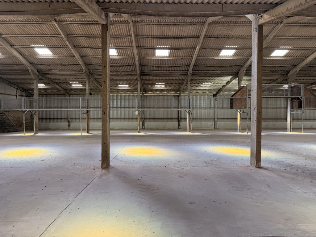 IMG 2071PROP STORE BARN - 14,000sqft Warehouse just off A404