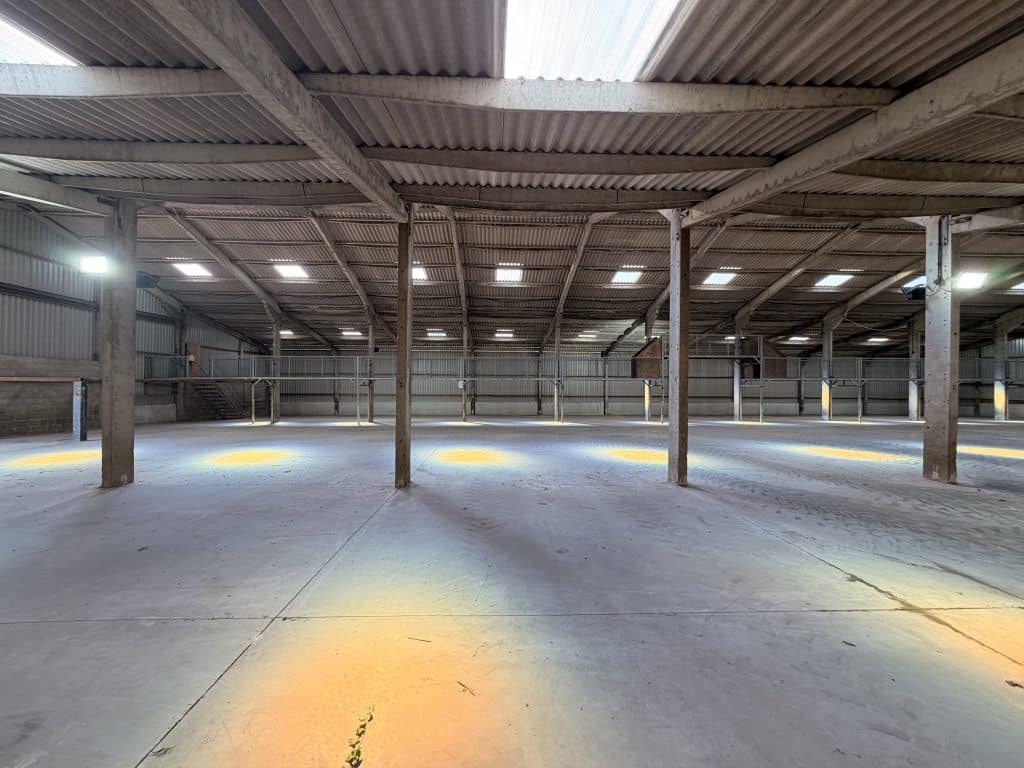 IMG 2072PROP STORE BARN - 14,000sqft Warehouse just off A404