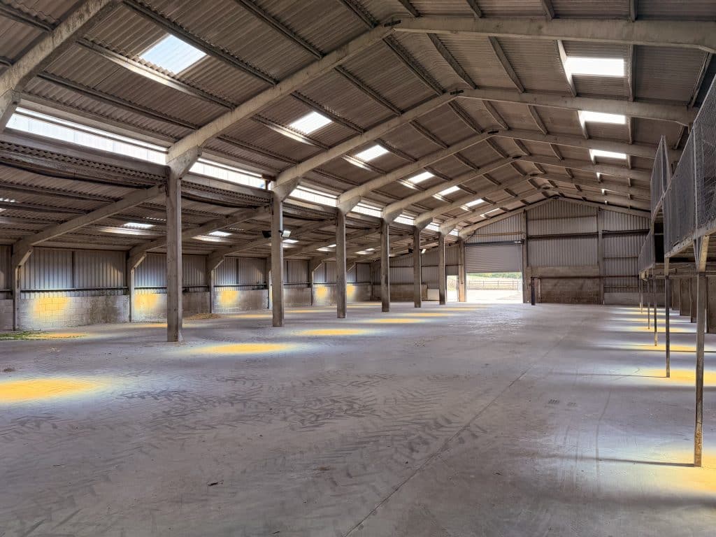 IMG 2076PROP STORE BARN - 14,000sqft Warehouse just off A404