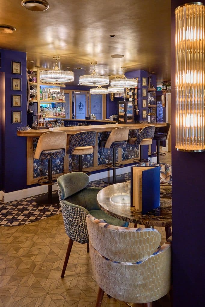 LIQS CLUB ashtead surrey bar event friendly venue pub shoot location 260918 THE LIQS 036 LOW RES SRGB