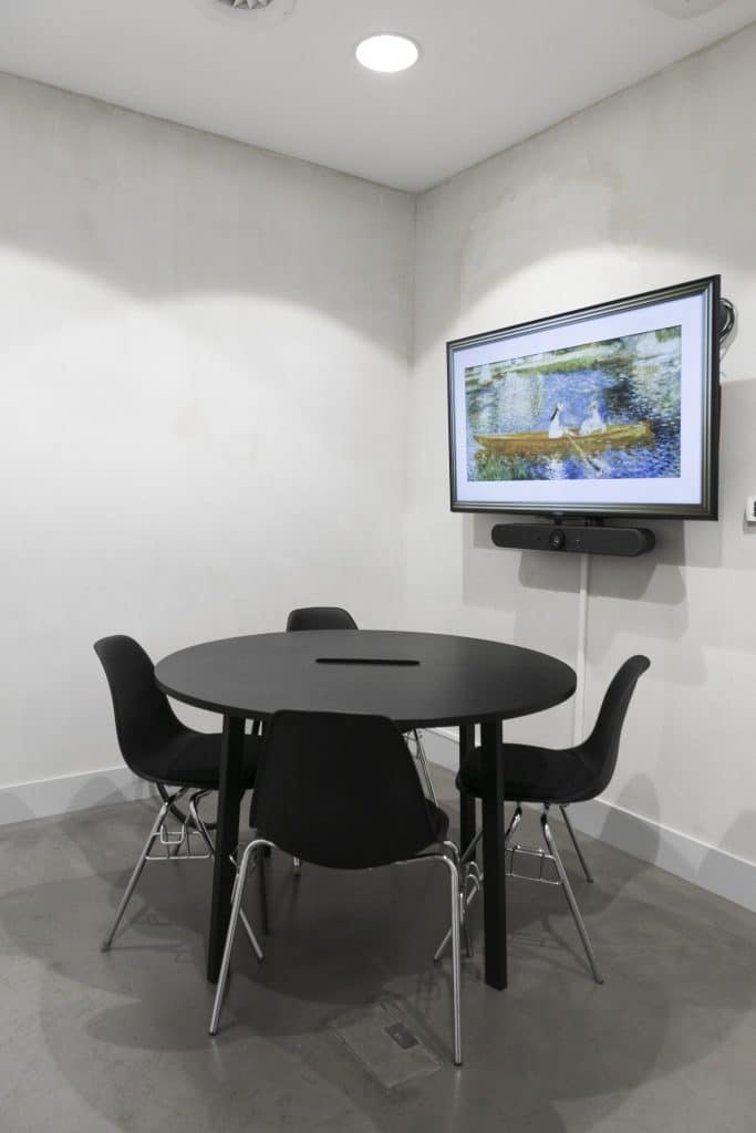 BROADWICK STUDIO event office neutral shoot location east london Meeting Room 3