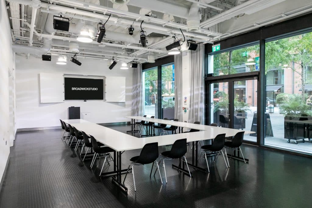 BROADWICK STUDIO event office neutral shoot location east london U Shape