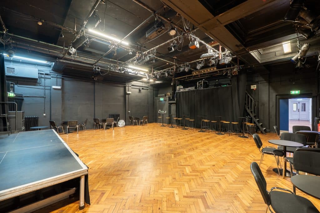 CHATS PLACE east london grade ii listed bar event space shoot location 011