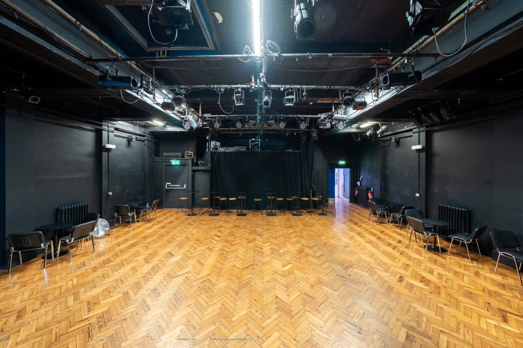 CHATS PLACE east london grade ii listed bar event space shoot location 012