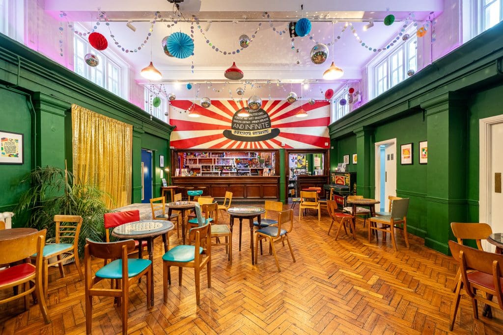 CHATS PLACE east london grade ii listed bar event space shoot location 014