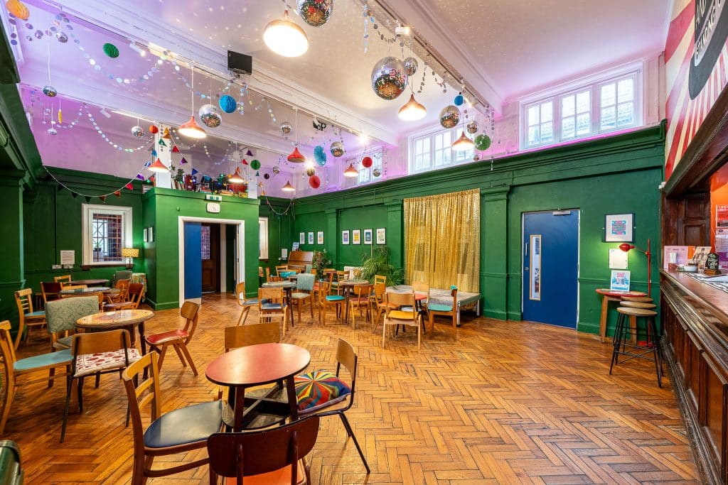 CHATS PLACE east london grade ii listed bar event space shoot location 018