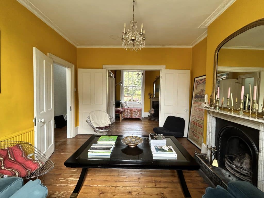 CLARENCE TOWNHOUSE east london character location house IMG 2579