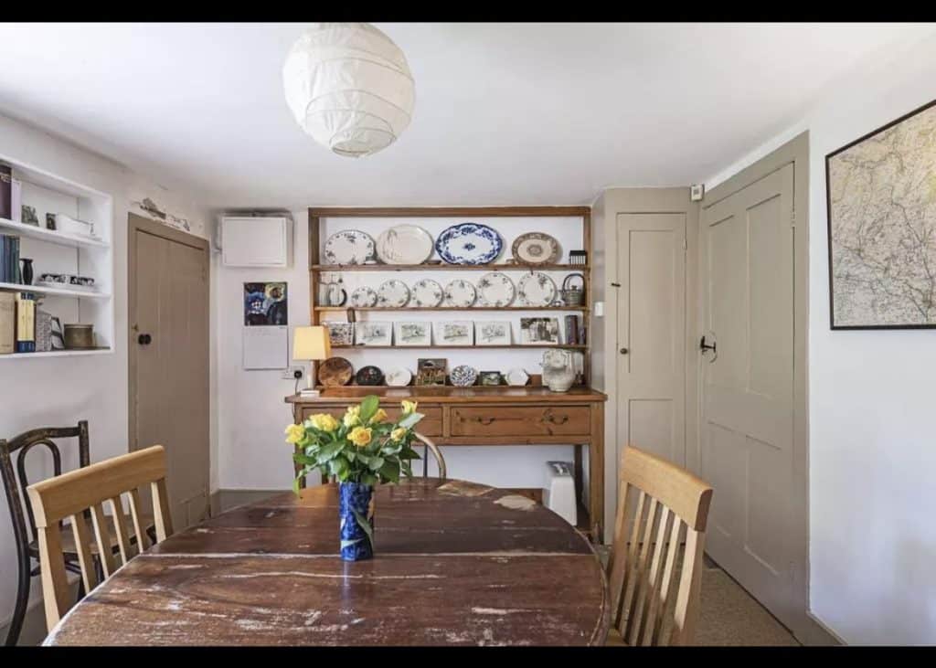 CLARENCE TOWNHOUSE east london character location house IMG 7430