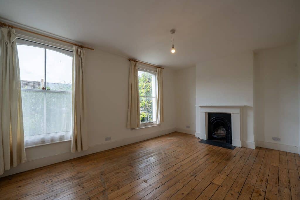 HACKNEY MID TERRACE victorian east london vacant shoot location house a522b799 78e4 4a99 a949 b045d35b39a9
